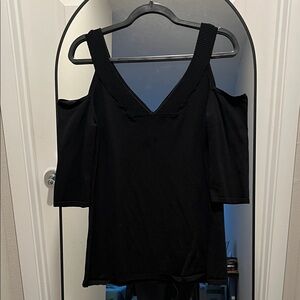 Cable & Gauge Black Cold Shoulder Blouse